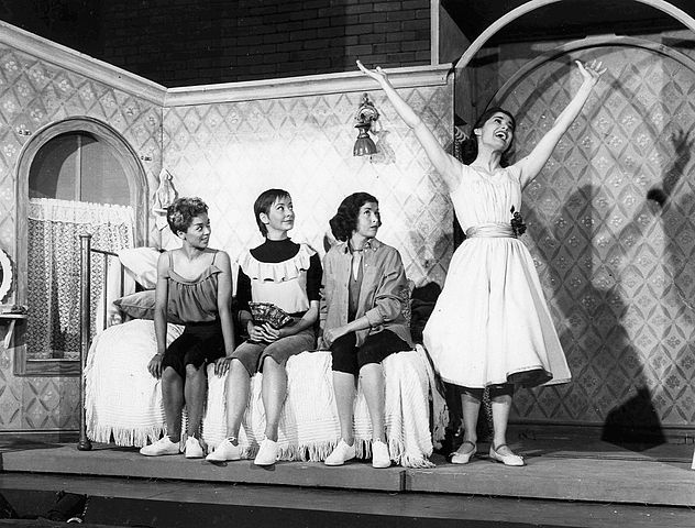 632px-I_Feel_Pretty_from_West_Side_Story_1957(1)