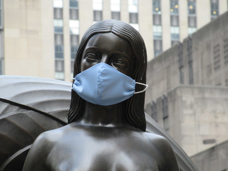 Statue in Mask, Brecht Bug @Flickr