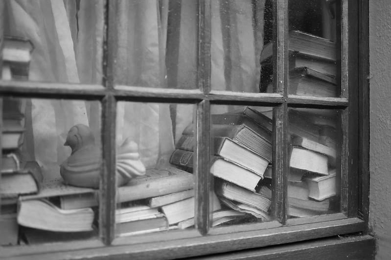 Stacking Books, Alexandre Dulaunoy