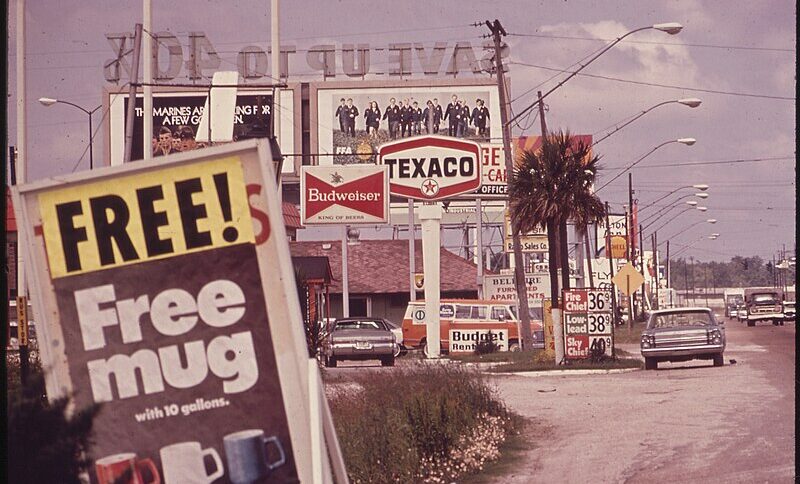 BILLBOARDS_AND_ADVERTISING_CLUTTER_ROADSIDE_-_NARA_-_546184